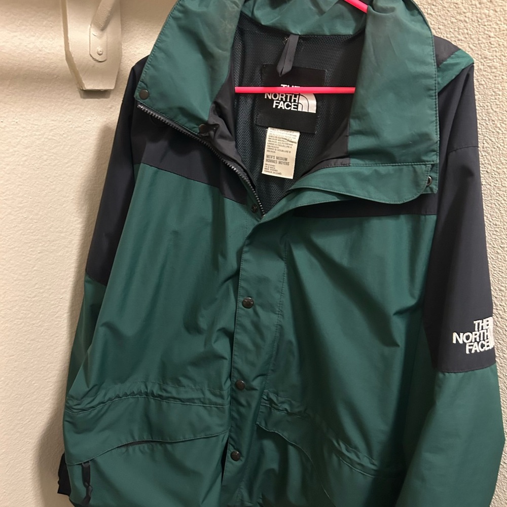 90s The North Face Dark Green Hydroseal Windbreaker/Jacket - Picture 3 of 7